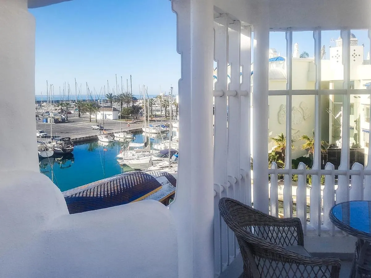Homelystay-Benalmadena, Puerto Marina location