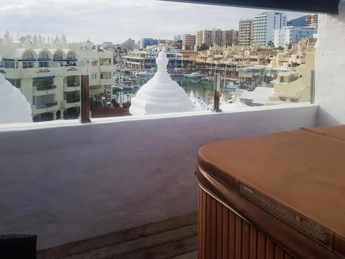 Homelystay-Benalmadena, Puerto Marina Apartment Benalmadena